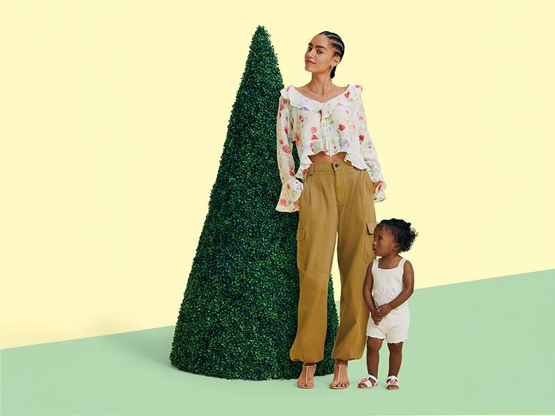 Old Navy Outlet logo