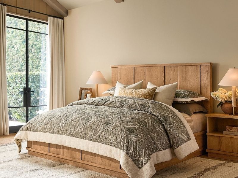 Pottery Barn Outlet logo