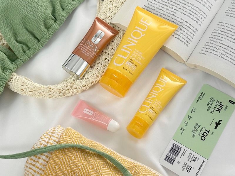The Cosmetics Company Store logo