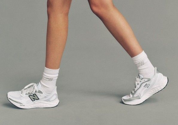 New Balance Clearance Store logo
