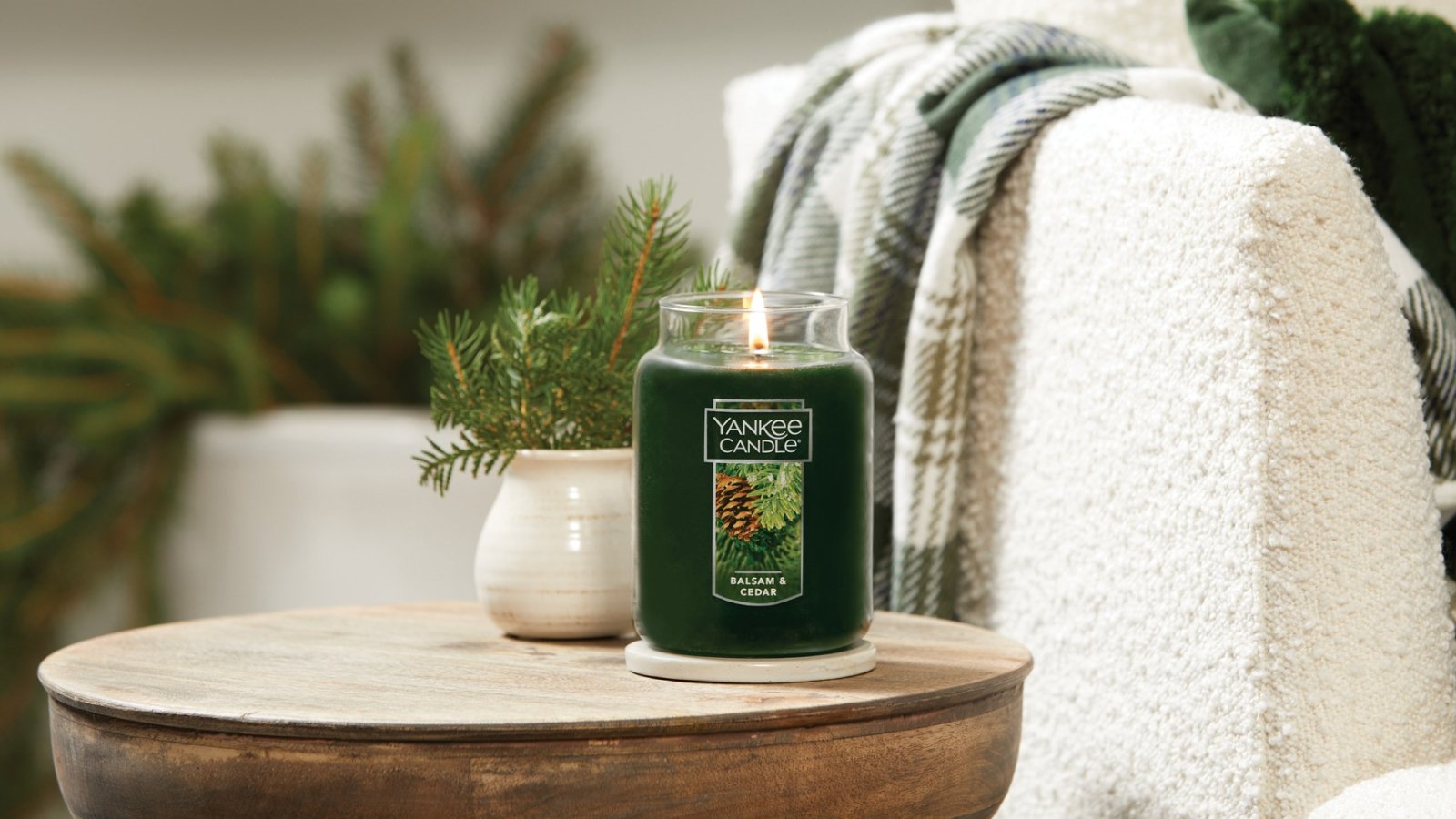 Yankee Candle Outlet logo